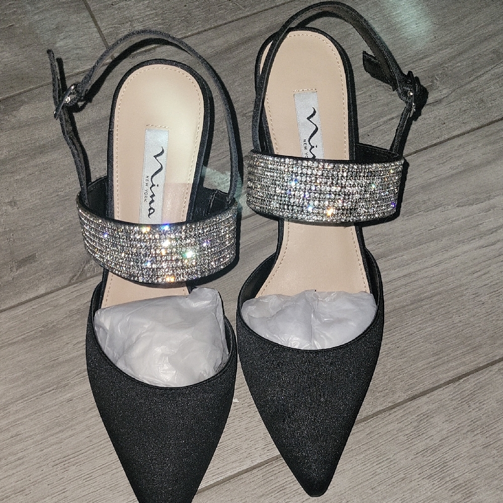 Elegant Black Slingback Heels with Glittery Strap and Pointed Toes